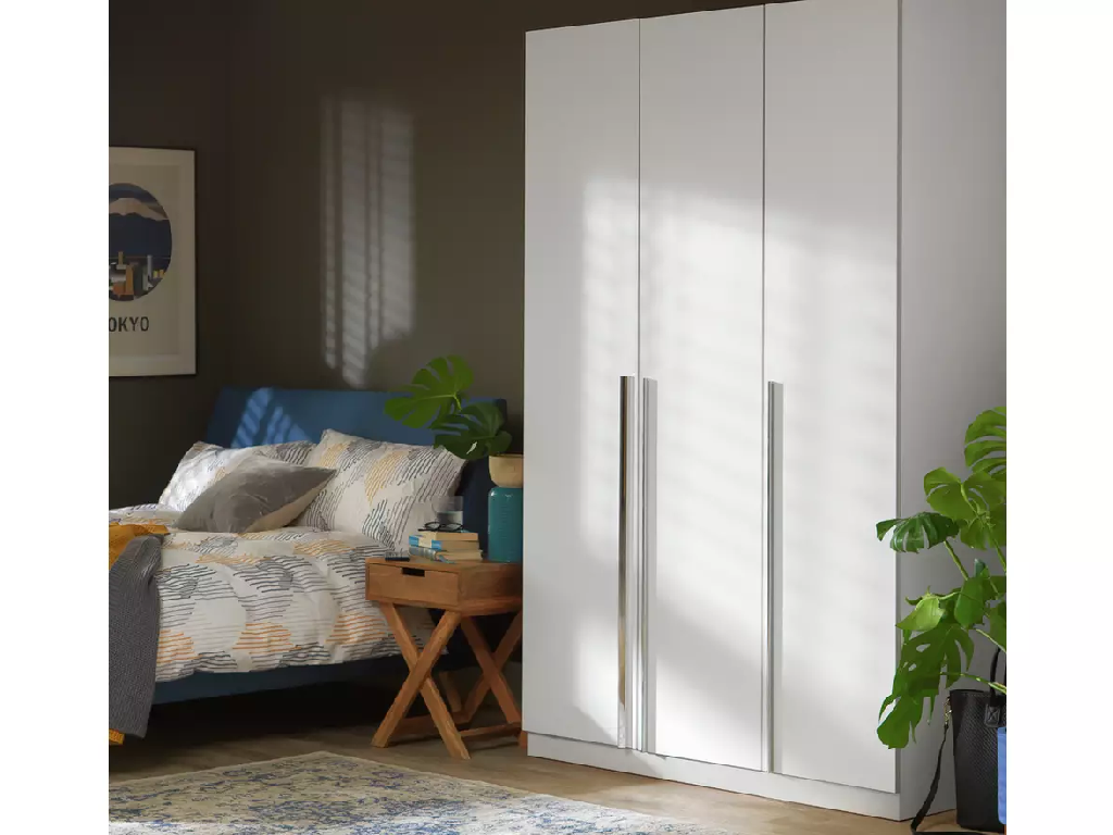 Habitat Munich 3 Door Wardrobe - White
