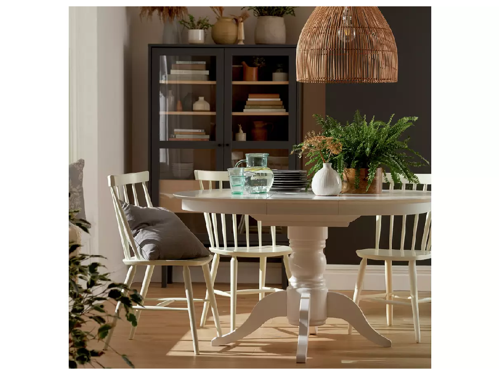 Habitat Otis Extending 4 - 6 Seater Dining Table - White