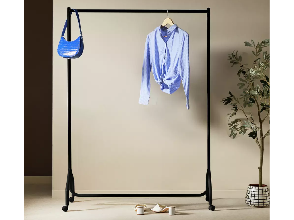 Heavy Duty Single 4 Feet Clothes Rail - Black