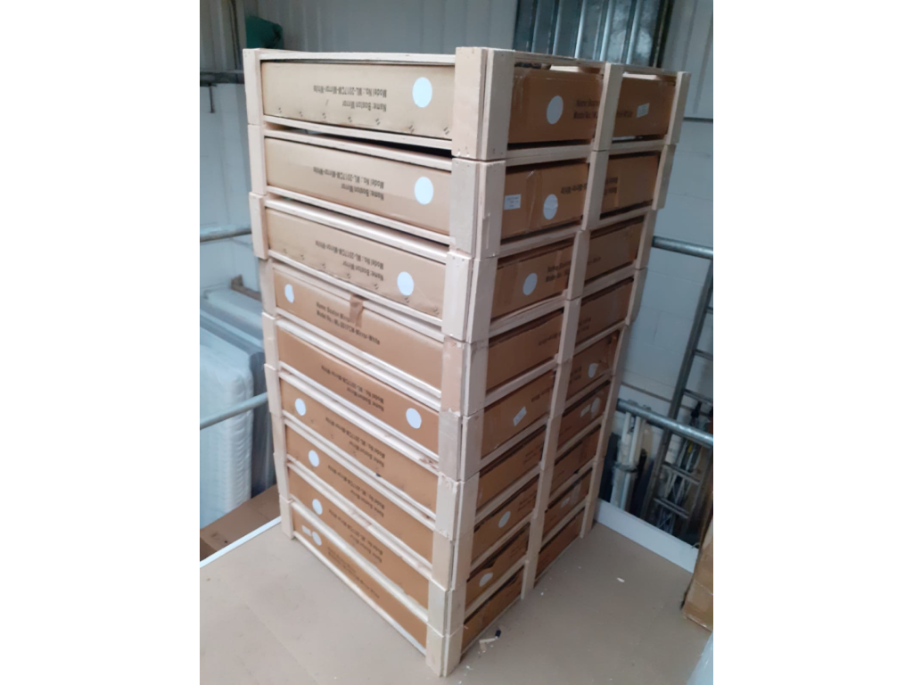 Boston Round Wall / Salon Mirror - White